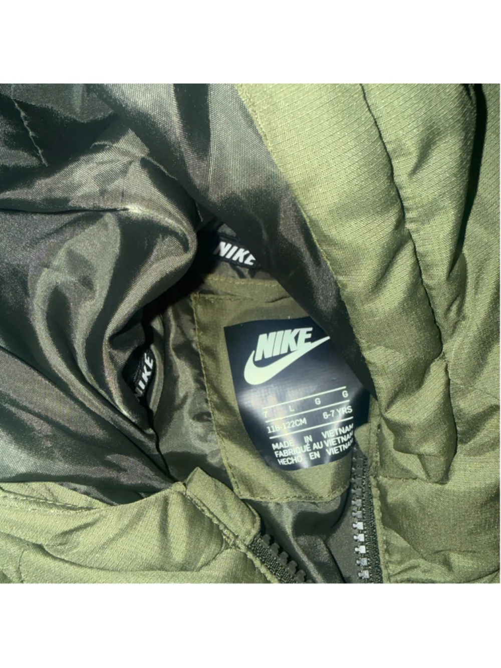 Boys Nike Puffer Jacket Size 7 Green Black Hooded Coat